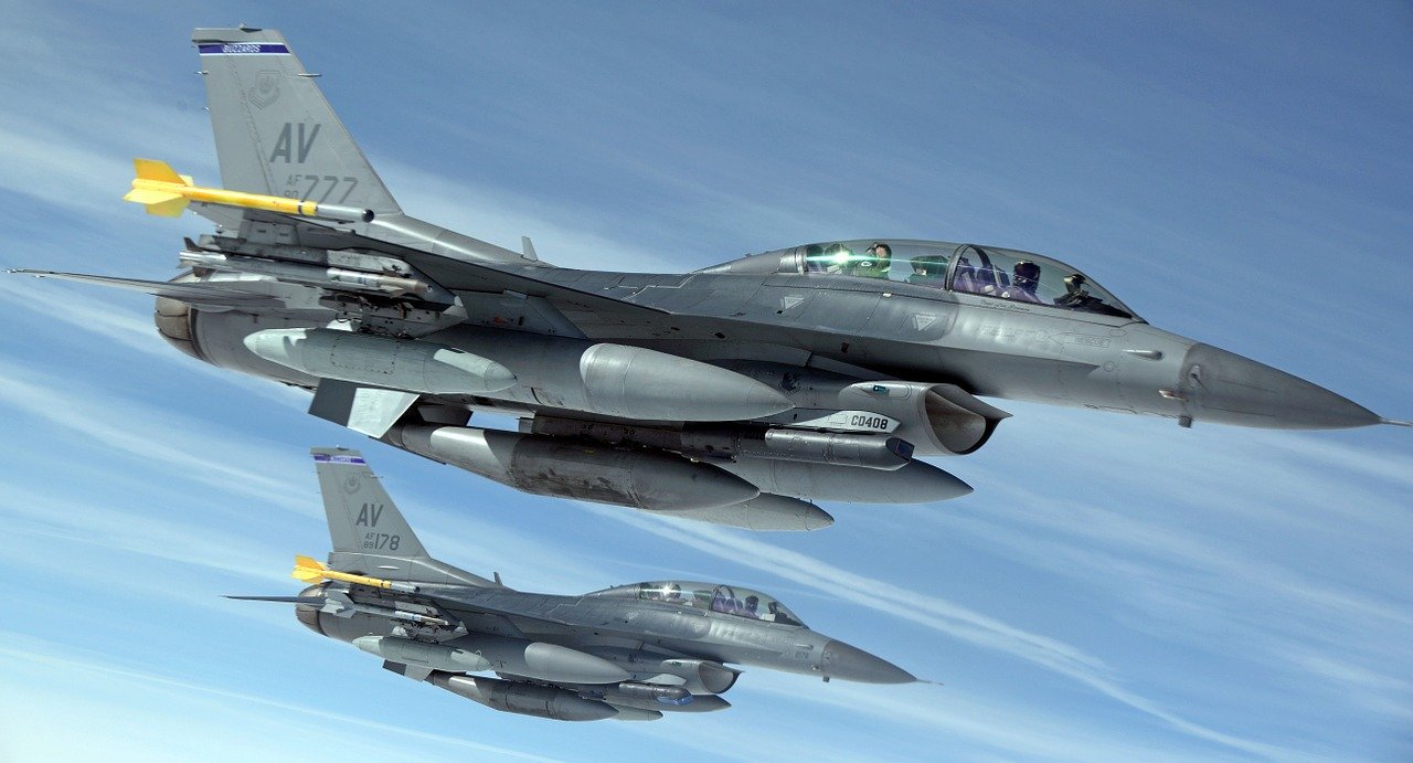 F-16 - Image by skeeze