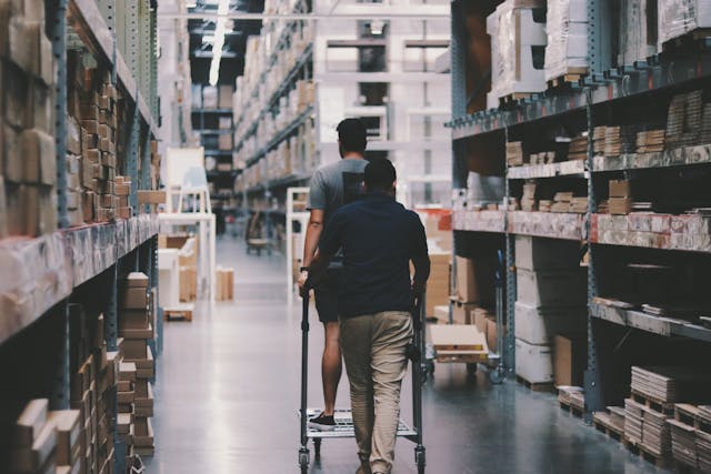 How Portable Storage Delivers Cost-Saving Benefits for Small Businesses